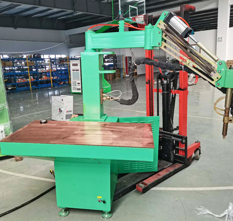 摇臂平台点焊机