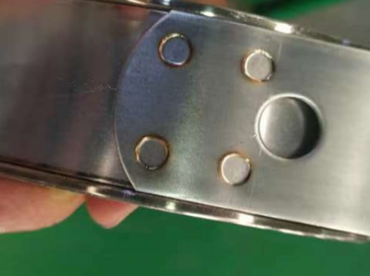 汽车抱箍 汽车抱箍